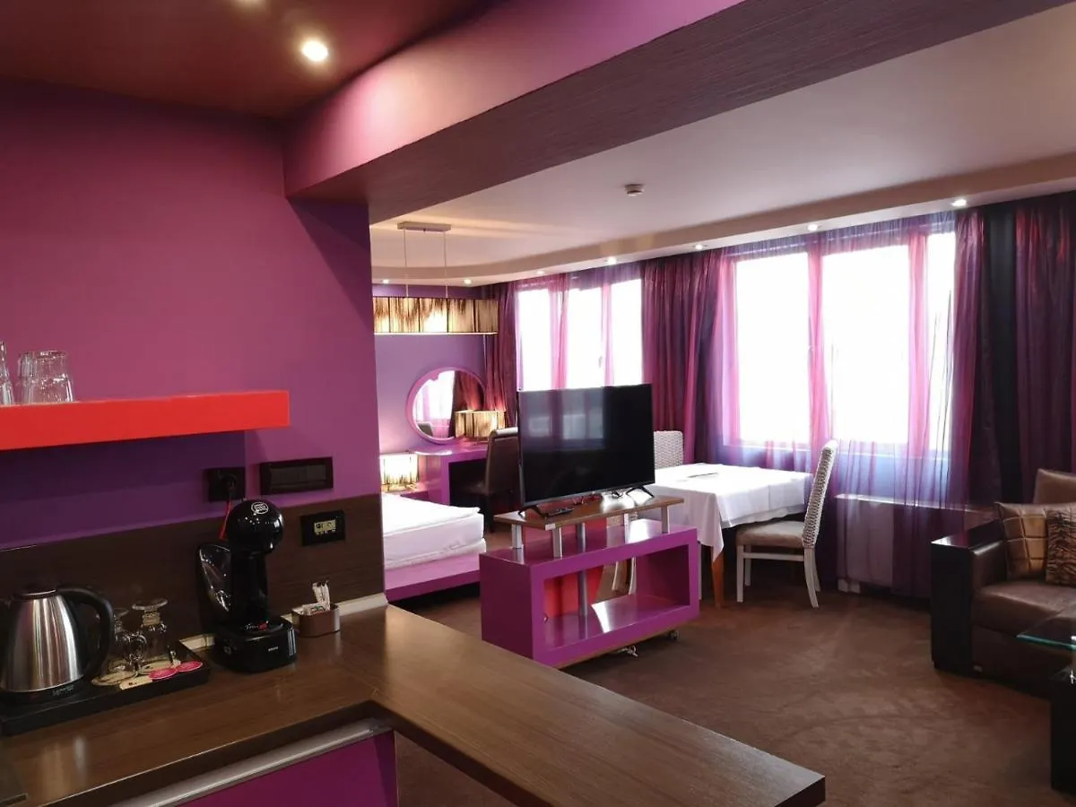 Hotel Leipzig Φιλιππούπολη 4*,