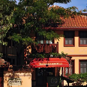 3* Отель Family At Renaissance Square